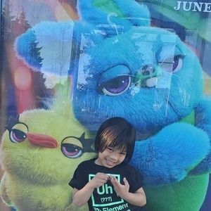 Meet your Posher, Xhye